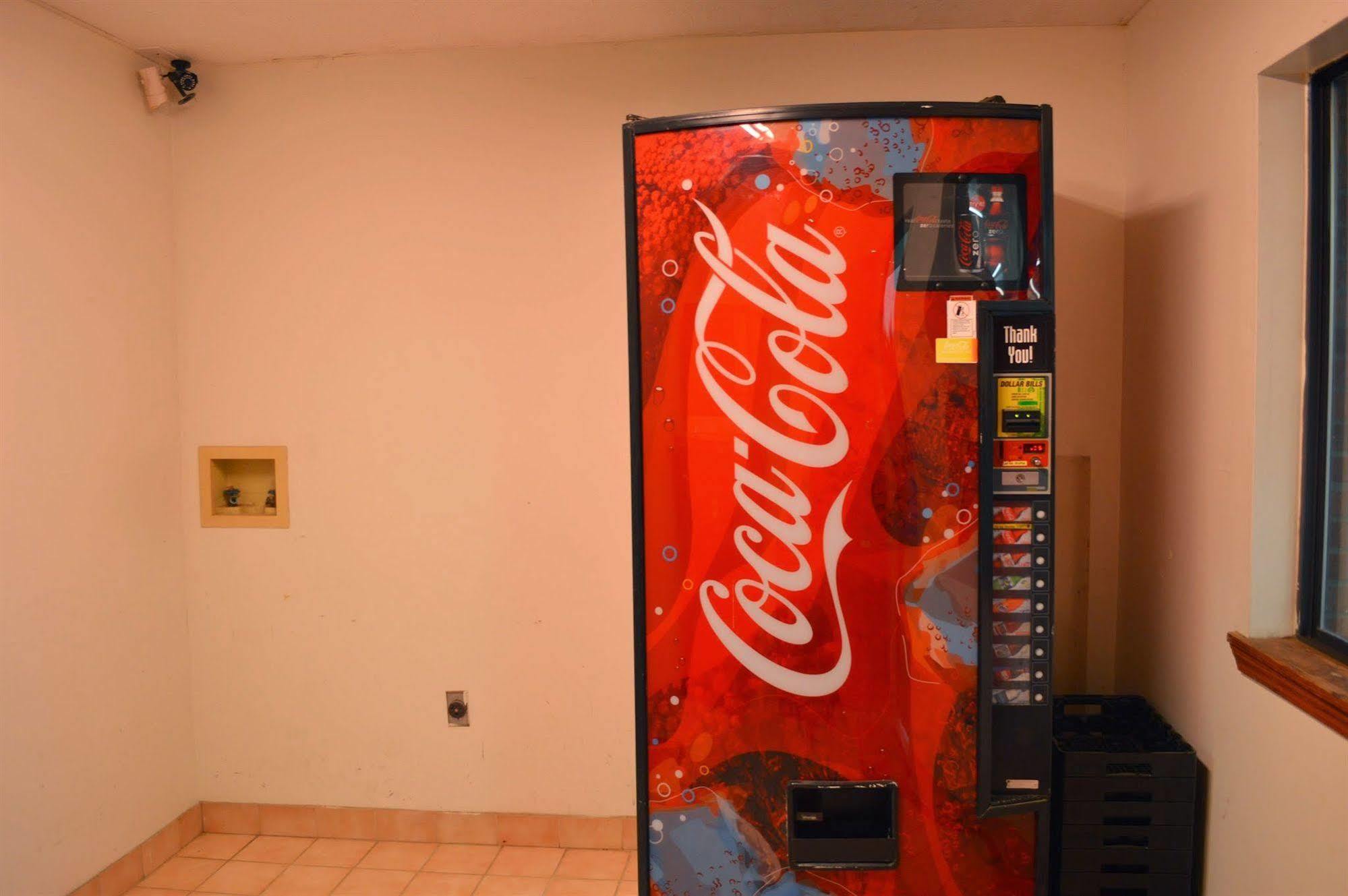 Economy Inn Carthage エクステリア 写真